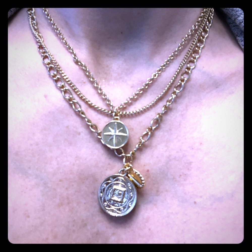 Banana Republic coin layered gold necklace